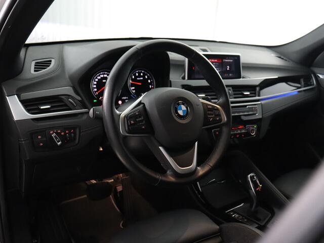 BMW X1 sDrive18i Executive Edition (Trekhaak / Camera / Elek. Achterklep / Stoelverw. / Navi / Sfeerverlichting)