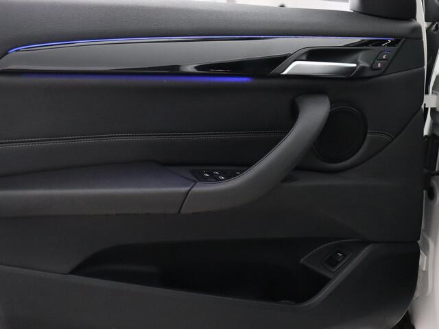 BMW X1 sDrive18i Executive Edition (Trekhaak / Camera / Elek. Achterklep / Stoelverw. / Navi / Sfeerverlichting)