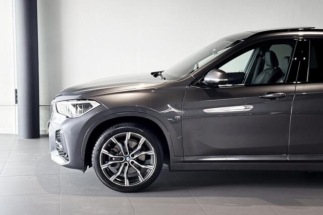 BMW X1 sDrive20i Business Edition Plus | M Sport | Glazen Panoramadak | Stoelverwarming | Achteruitrijcamera | Head-Up Display |