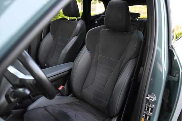BMW X1 xDrive30e M Sport Automaat / Trekhaak / Panoramadak / Sportstoelen / Comfort Access / Achteruitrijcamera / Harman-Kardon / Adaptieve LED