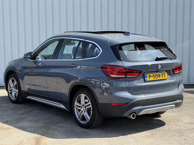 BMW X1 xDrive25e High Executive X-Line | Leder | Pano | Head-up | Stoel- en stuurverwarming