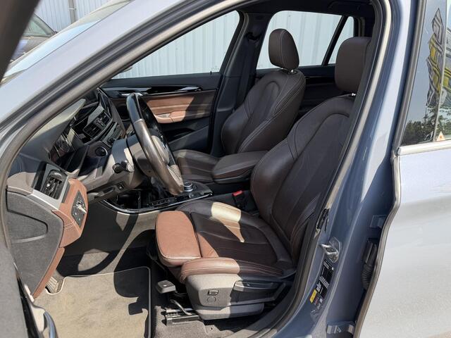 BMW X1 xDrive25e High Executive X-Line | Leder | Pano | Head-up | Stoel- en stuurverwarming