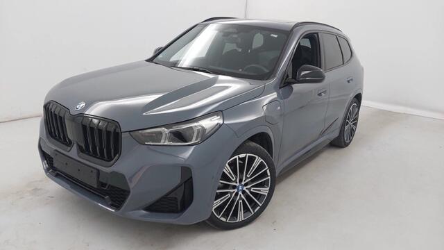 BMW X1 xDrive30e | M-sport | Panorama | 20" | Trekhaak | Harman Kardon | Driving Assistant Plus