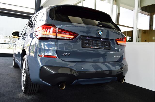 BMW X1 xDrive20i M-Sportedition | Storm bay metallic !