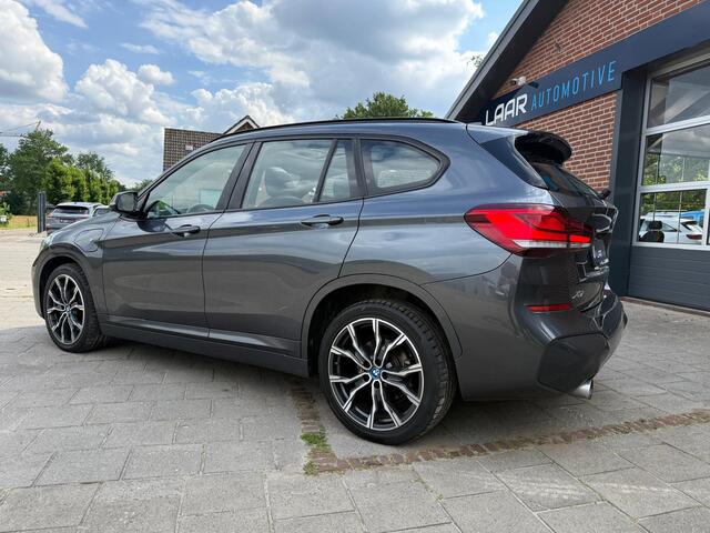 BMW X1 xDrive 25e PHEV 220PK M-Sport Navi | Camera | Panorama | Memory | LED