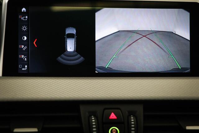 BMW X1 sDrive18i M-Sport High Executive | PANORAMADAK | DAB | APPLE | CAMERA | TREKHAAK | 18"