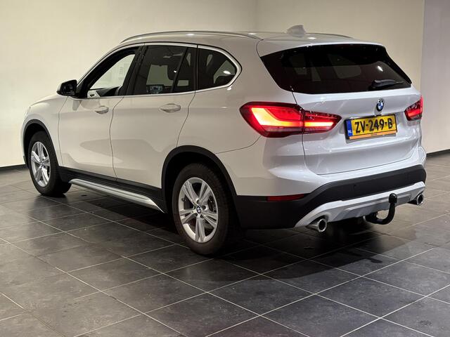 BMW X1 sDrive20i VDL Nedcar Edition | voorstoelen verwarmd | Parking pack |