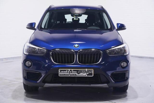 BMW X1 sDrive18i Advantage Navi Sportstoelen Clima Stoelverwarming PDC v+a 19 Inch velgen