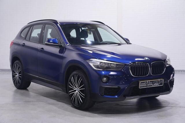 BMW X1 sDrive18i Advantage Navi Sportstoelen Clima Stoelverwarming PDC v+a 19 Inch velgen