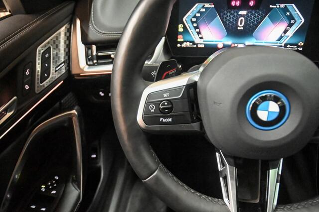 BMW X1 30 e xDrive M Sport Pro | PANO | HUD | ACC | STOELVERWARMING | S