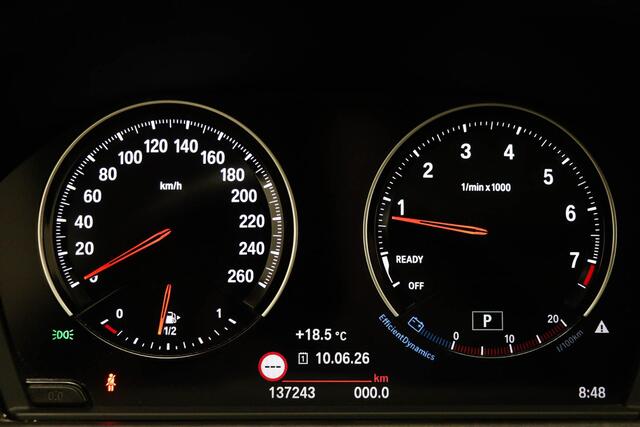 BMW X1 xDrive20i High Executive | AUDIO MEDIA PACK | PANORAMADAK | HEAD UP | STOELVERWARMING | TREKHAAK