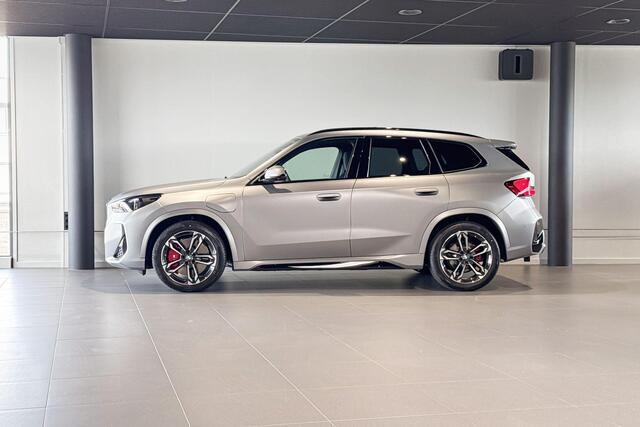 BMW X1 xDrive25e | M Sport Pro | Glazen Panoramadak | Harman Kardon | Stoelverwarming | Head-Up Display | Trekhaak |