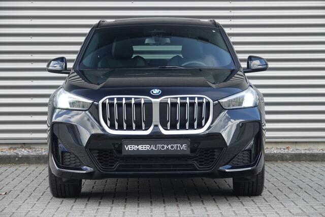 BMW X1 xDrive25e | M-Sport | Panodak | Trekhaak | Camera | Leder |