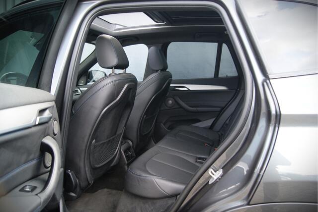 BMW X1 xDrive25e 220PK High Ex. M-Sport Harman-Kardon/Panoramadak/afn.trekhaak/HUD