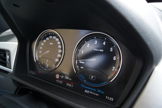 BMW X1 xDrive25e 220PK High Ex. M-Sport Harman-Kardon/Panoramadak/afn.trekhaak/HUD