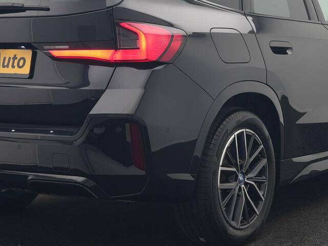 BMW X1 xDrive25e M Sport PHEV 245pk Dealer O.H. | Trekhaak Af Fabriek | Camera | Alcantara Sportstoelen Memory & Verwarmd | Adaptief Onderstel | Keyless | Sfeerverlichting | Adaptive LED | Widescreen Navi | DAB | Plug In Hybrid |
