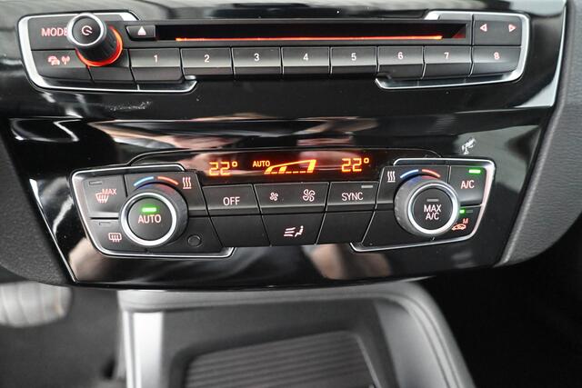 BMW X1 sDrive18i Executive Automaat Clima Navigatie Trekhaak Stoelverwarming Cruise 100% Onderhouden! Inruil Mogelijk!