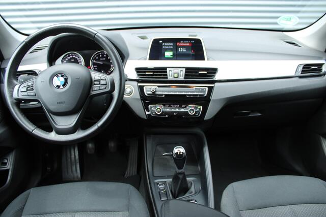 BMW X1 sDrive18i Executive Navigatie Wit-Metallic PDC