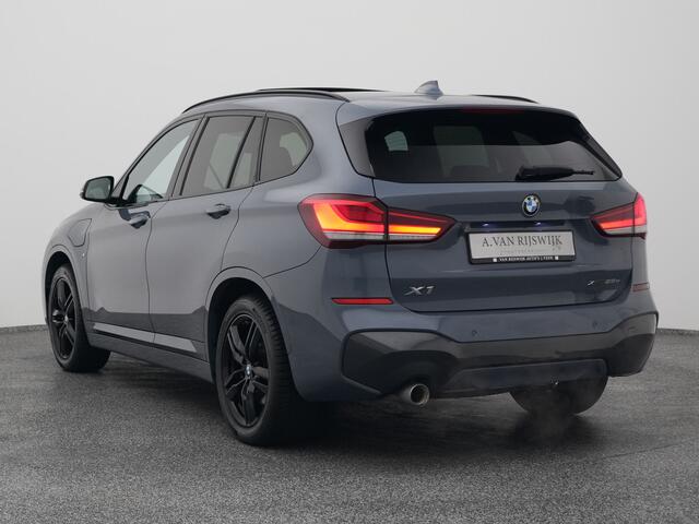 BMW X1 xDrive25e M-Sport | PANO | H&K | CAMERA | STOELVERW.
