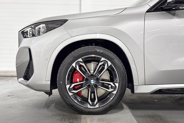 BMW X1 sDrive20i | M-Sport Pro | Travel Pack | Harman/Kardon | Panoramadak | Comfort Access | Driving Assistant Plus | Huisselectie