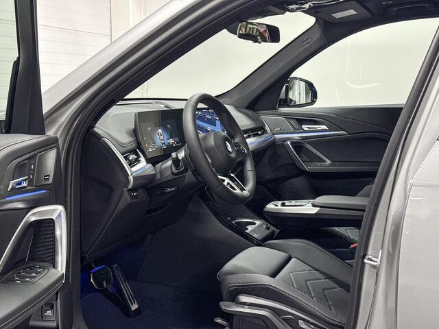 BMW X1 sDrive20i | M-Sport Pro | Travel Pack | Harman/Kardon | Panoramadak | Comfort Access | Driving Assistant Plus | Huisselectie