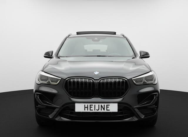 BMW X1 xDrive25e 221PK PHEV HIGH EXECUTIVE SPORT TREKHAAK/LEDER/HEAD-UP/PANORAMADAK PLUG-IN HYBRIDE