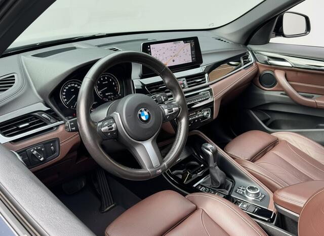 BMW X1 xDrive25e 221PK PHEV HIGH EXECUTIVE SPORT TREKHAAK/LEDER/HEAD-UP/PANORAMADAK PLUG-IN HYBRIDE