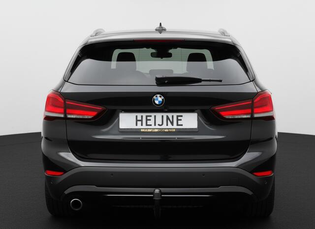 BMW X1 xDrive25e 221PK PHEV HIGH EXECUTIVE SPORT TREKHAAK/LEDER/HEAD-UP/PANORAMADAK PLUG-IN HYBRIDE
