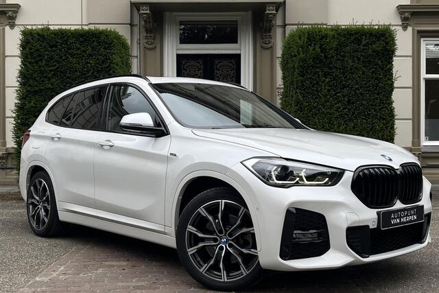 BMW X1 xDrive25e PANO | CRUISE | HIFI | CARPLAY | M-PAKKET | STOELVERW