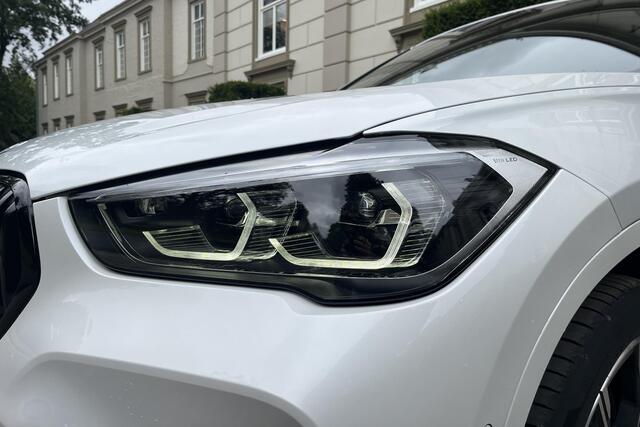 BMW X1 xDrive25e PANO | CRUISE | HIFI | CARPLAY | M-PAKKET | STOELVERW