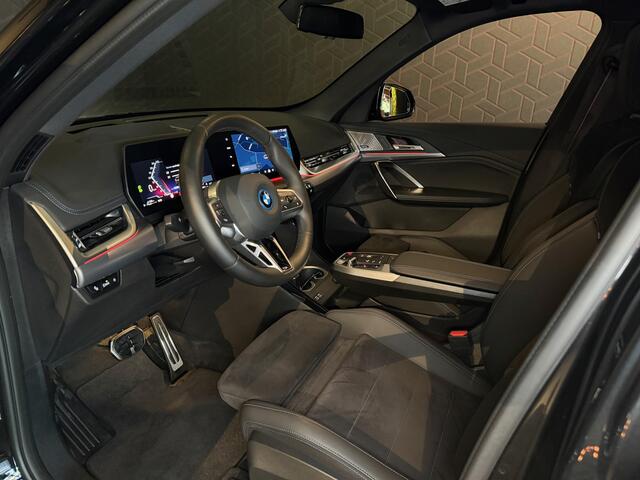 BMW X1 xDrive25e | M-sport | 20 inch | Head-up | Trekhaak