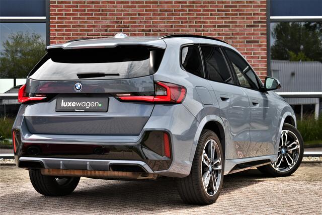 BMW X1 xDrive30e M-Sport Plus Stormbay Pano ACC HUD 360-cam 19inch