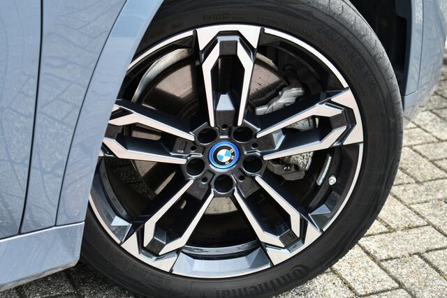 BMW X1 xDrive30e M-Sport Plus Stormbay Pano ACC HUD 360-cam 19inch