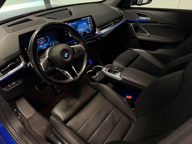 BMW X1 xDrive25e M Sport Trekhaak Leder HUD 360 Camera Portimao Blau Metallic