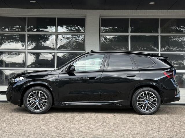 BMW X1 xDrive30e M SPORT | PANORAMA | 360 CAMERA | TREKHAAK | STOELVERWARMING | HEAD UP | DRIVING ASS. PROFF |