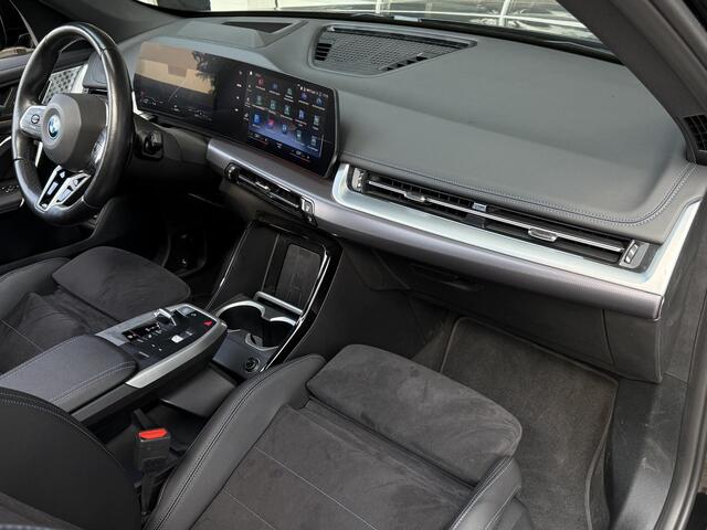 BMW X1 xDrive30e M SPORT | PANORAMA | 360 CAMERA | TREKHAAK | STOELVERWARMING | HEAD UP | DRIVING ASS. PROFF |