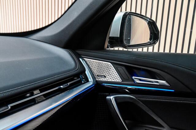 BMW X1 sDrive18i | M-Sport | PANO | TREKHAAK | STOELVERWARMING | STUURV