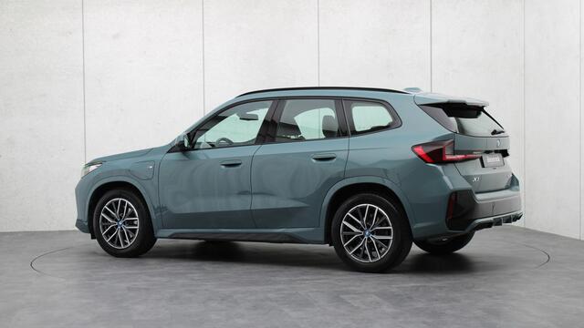 BMW X1 xDrive30e M-Sport | Harman/Kardon | Comfort Access | Head-up | Parking Assistant Plus