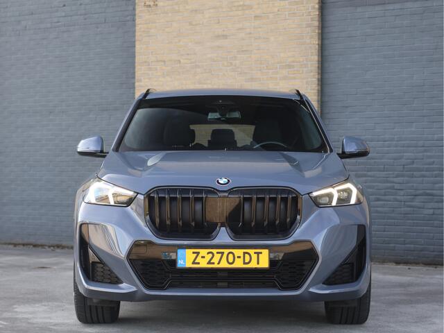 BMW X1 sDrive18i M Sport ACC | Cam | BTW | Leder/Alcantara | Widescreen | Haak