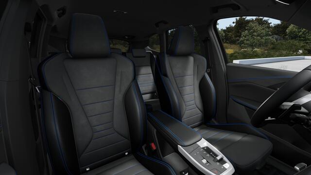 BMW X1 xDrive25e M Sport Automaat / Sportstoelen / Adaptieve LED / Achteruitrijcamera / M Adaptief onderstel / Comfort Access / Stoelverwarming