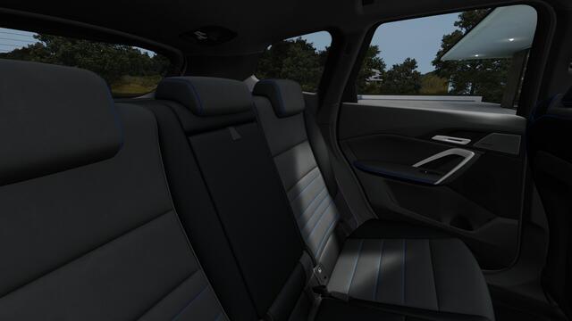 BMW X1 xDrive25e M Sport Automaat / Sportstoelen / Adaptieve LED / Achteruitrijcamera / M Adaptief onderstel / Comfort Access / Stoelverwarming