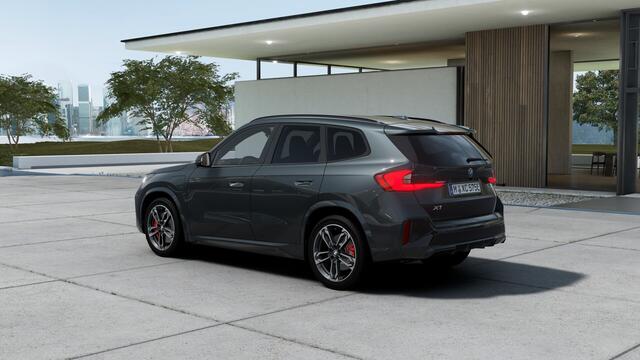BMW X1 xDrive25e M Sport Automaat / Sportstoelen / Comfort Access / Head-Up / Harman Kardon / Getint glas