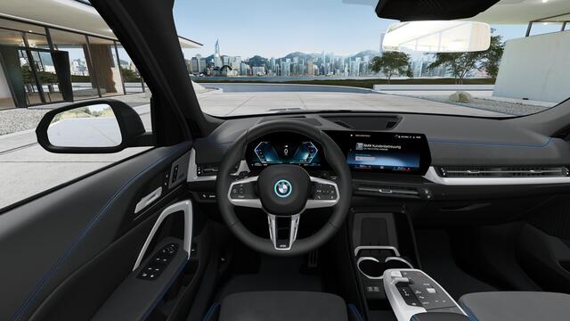 BMW X1 xDrive25e M Sport Automaat / Sportstoelen / Comfort Access / Head-Up / Harman Kardon / Getint glas