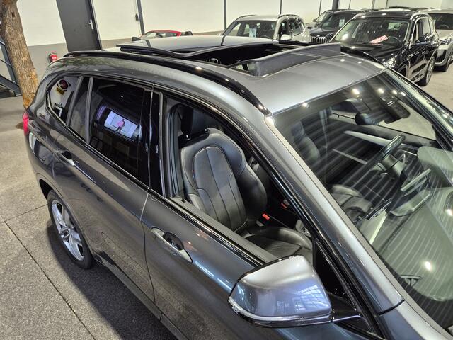 BMW X1 xDrive25e High Executive M-Sport | Volleder | Panorama | Camera | HUD