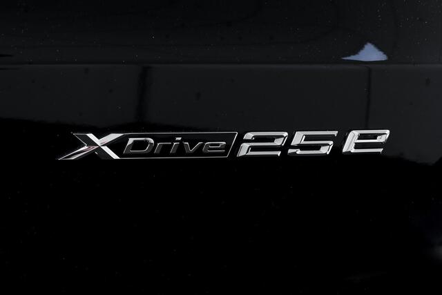 BMW X1 xDrive25e 245 PK | M-Sport | Premium Pack | S/K-Panodak | Elek. Trekhaak | Dig. Cockpit | Cruise | Stoelverw. | PDC | Camera | NAV+App. Connect | ECC | Elek. Klep | LM 19" | 2882