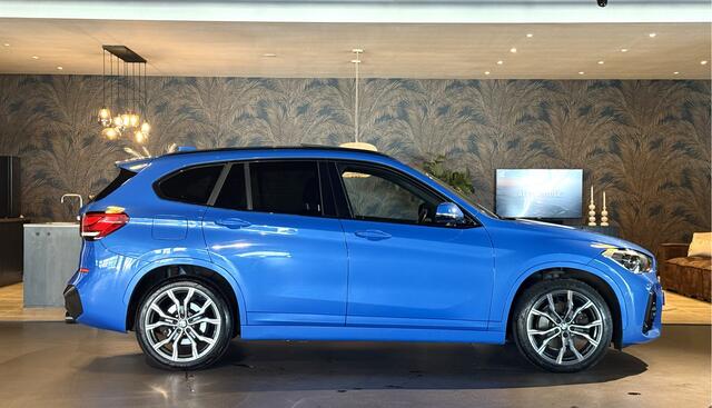 BMW X1 xDrive25d High Exe I 231pk I M-Pakket I Pano I VOL!