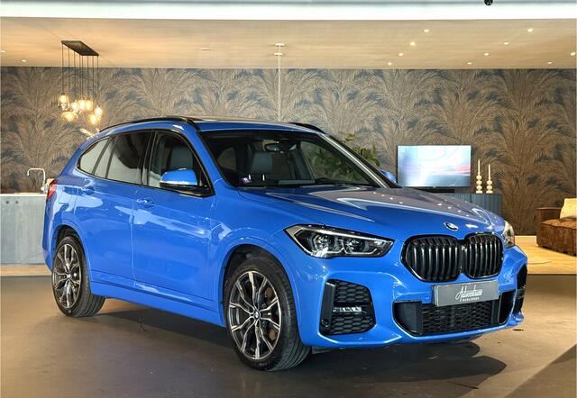 BMW X1 xDrive25d High Exe I 231pk I M-Pakket I Pano I VOL!