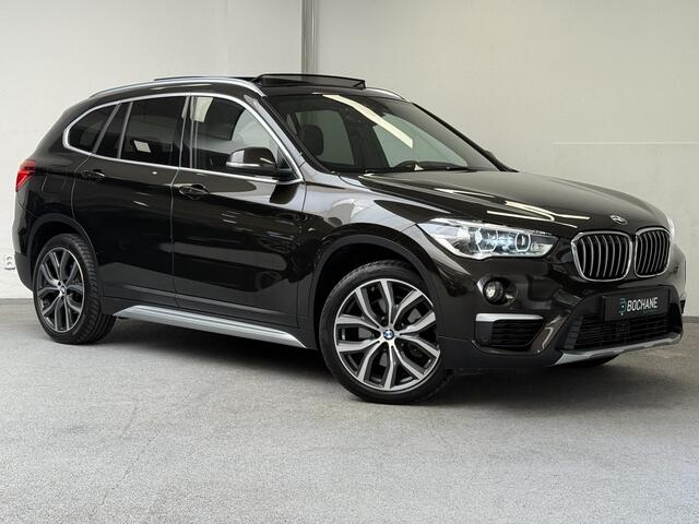 BMW X1 sDrive20i High Executive | TREKHAAK | PANO | CAMERA |