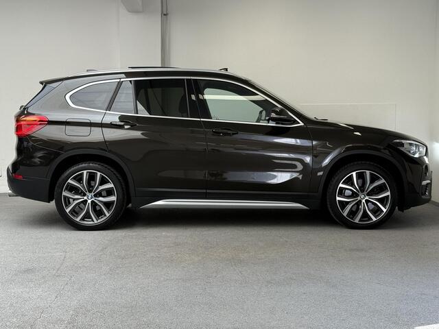 BMW X1 sDrive20i High Executive | TREKHAAK | PANO | CAMERA |