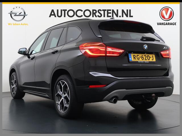 BMW X1 sDrive18i 141PK Automaat Sportstoelen Trekhaak Navi Ecc Sport Line Executive Lmv Pdc Privacy Glas Led Bluetooth Regen-Lichtsensor 1.700KG Trekgewicht Origineel Nederlandse Auto